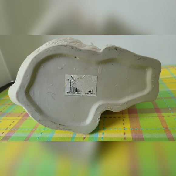 White ceramic bunny flower pot - Picture 4 of 7